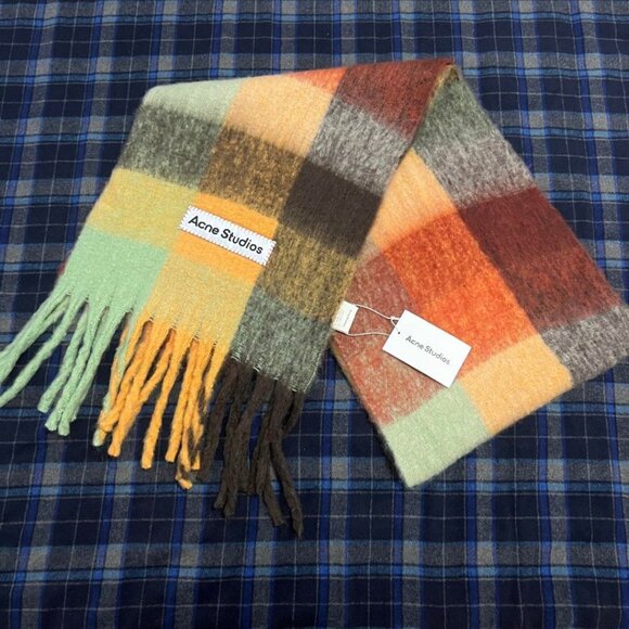 Acne Studios Scarf - Picture 2 of 4